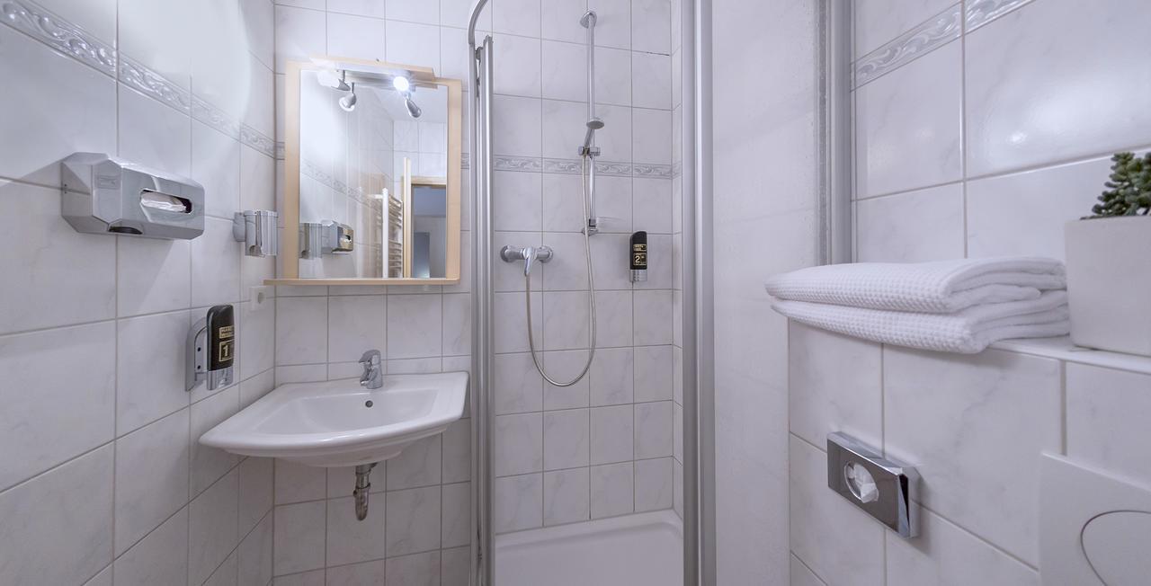 Haus Fabry Hotell Hilden Exteriör bild